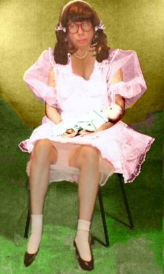 bettie
Keywords: bobby socks saddle shoes poodle skirt