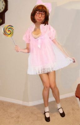 lollipop
Keywords: bobby socks saddle shoes poodle skirt